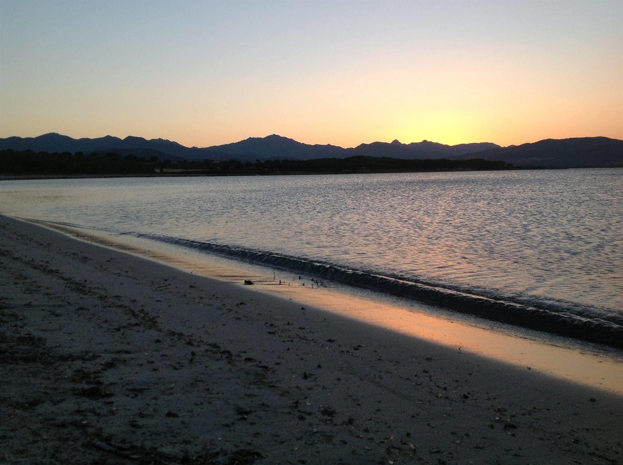 Hotel Budoni Beach Εξωτερικό φωτογραφία